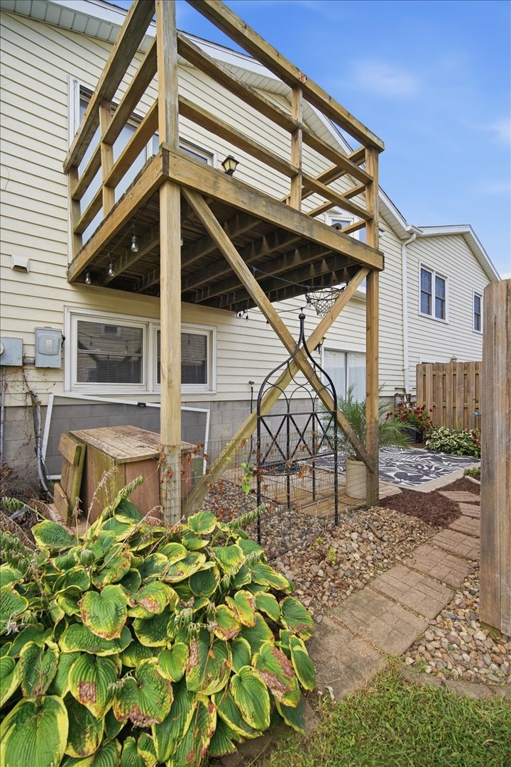 1546 Hunt Drive B Property Photo 27