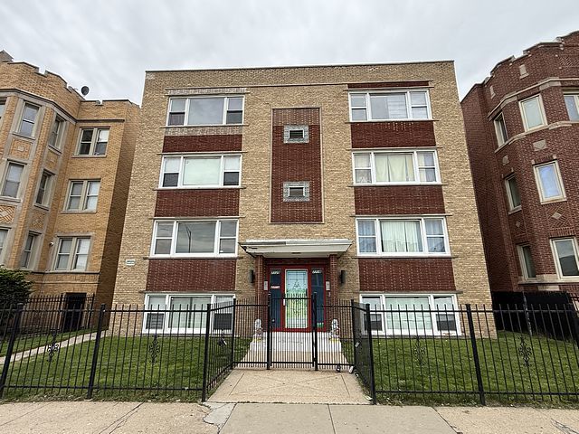 7720 S Jeffery Boulevard 1s Property Photo 1