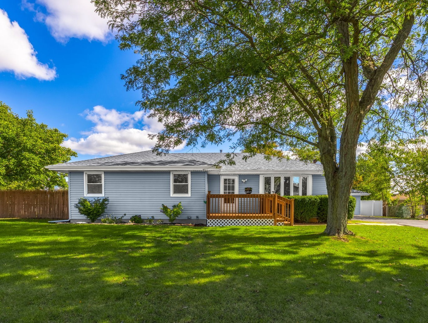 16105 S Leach Drive Property Photo 1