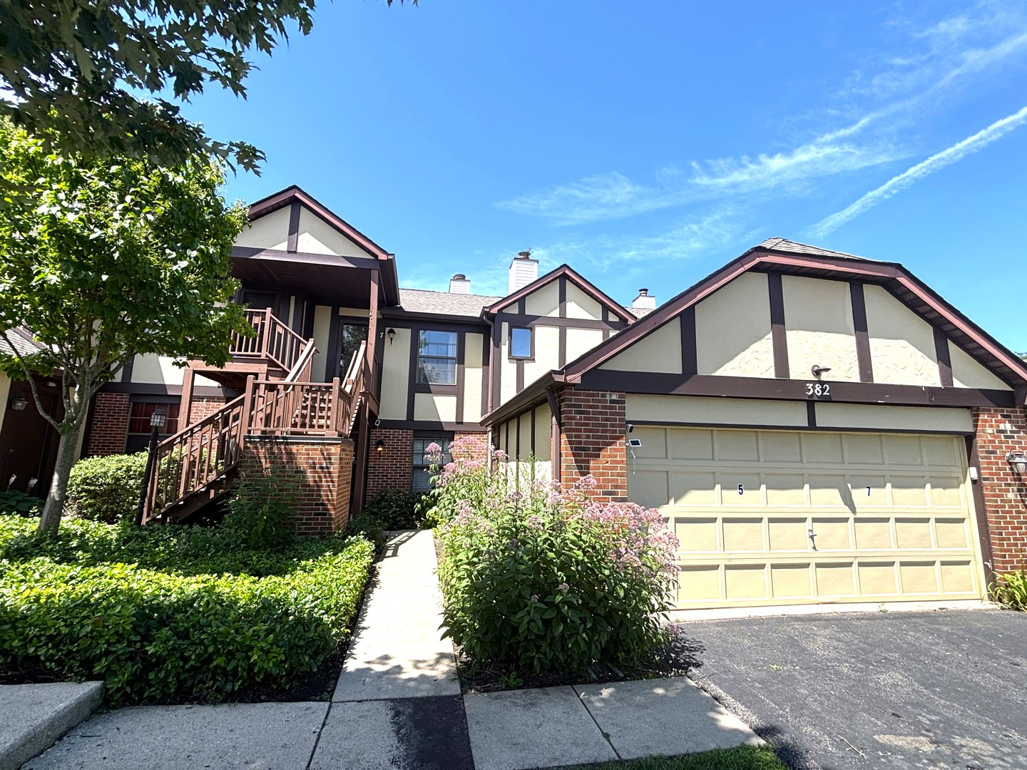 382 Sandhurst Circle 7