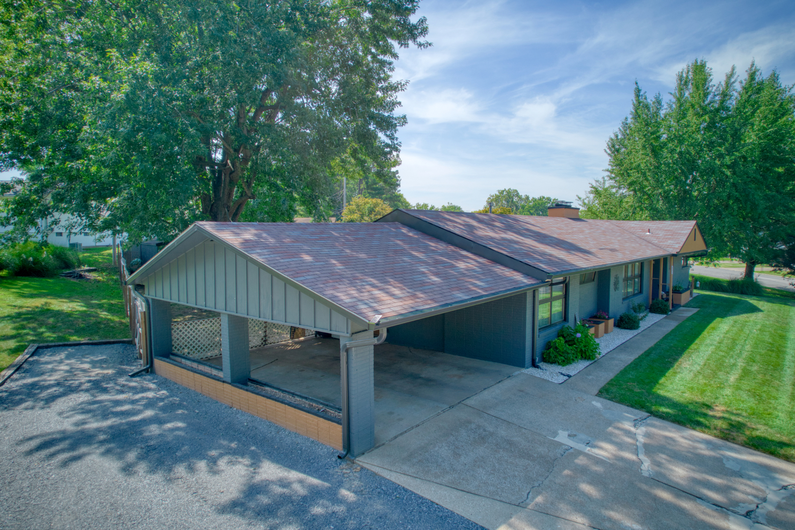 631 Indian Hill Drive Property Photo 6