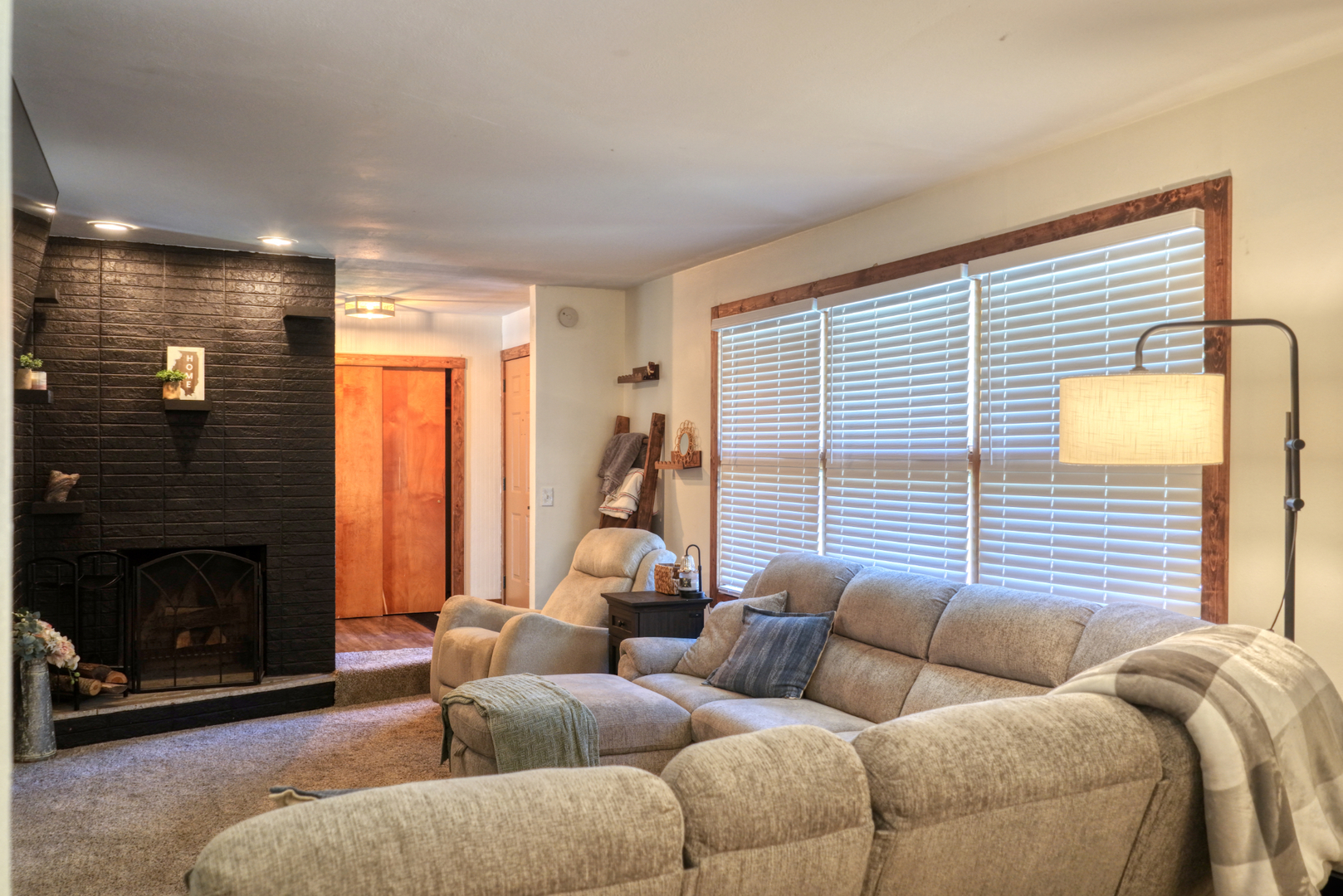 631 Indian Hill Drive Property Photo 26