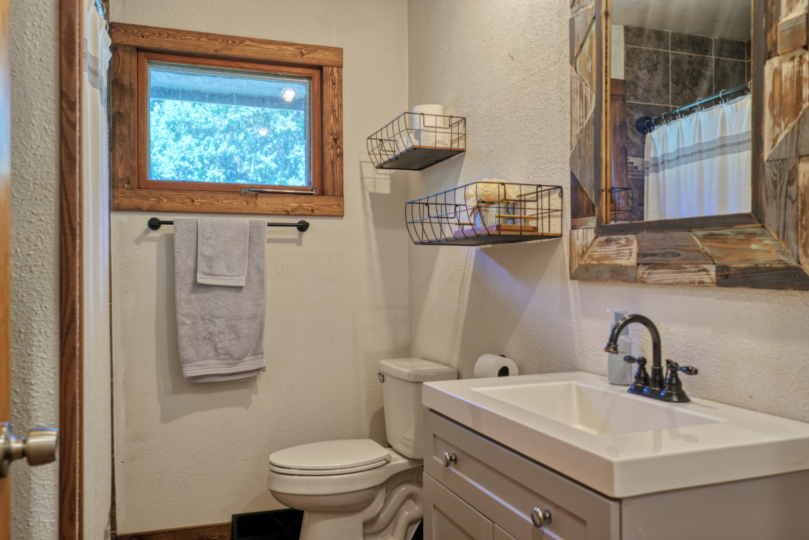 631 Indian Hill Drive Property Photo 39