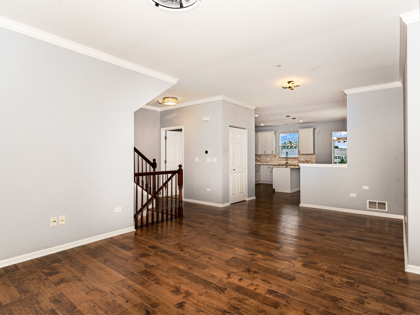 2807 Henley Lane Property Photo 4