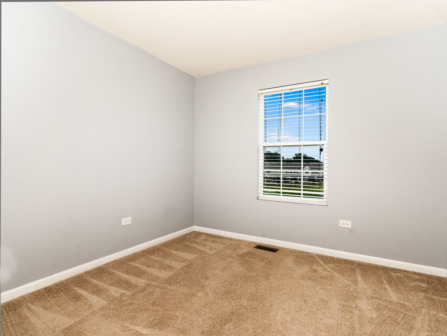 2807 Henley Lane Property Photo 14