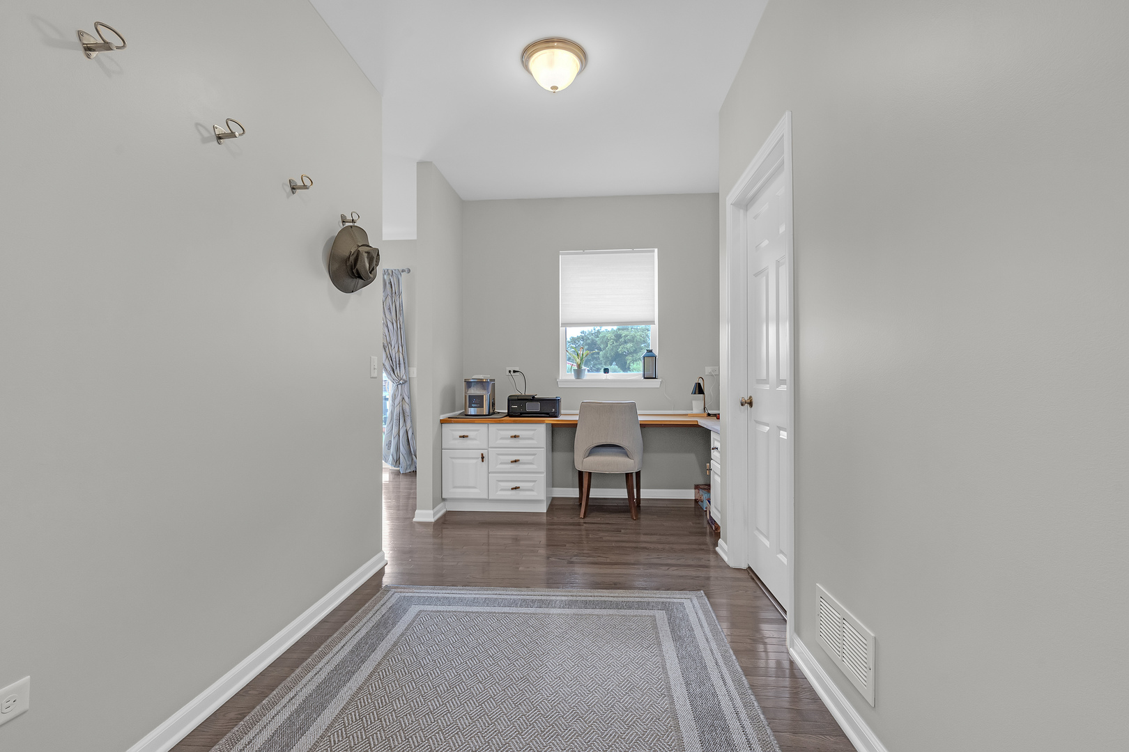 16w674 Hawthorne Court Property Photo 10