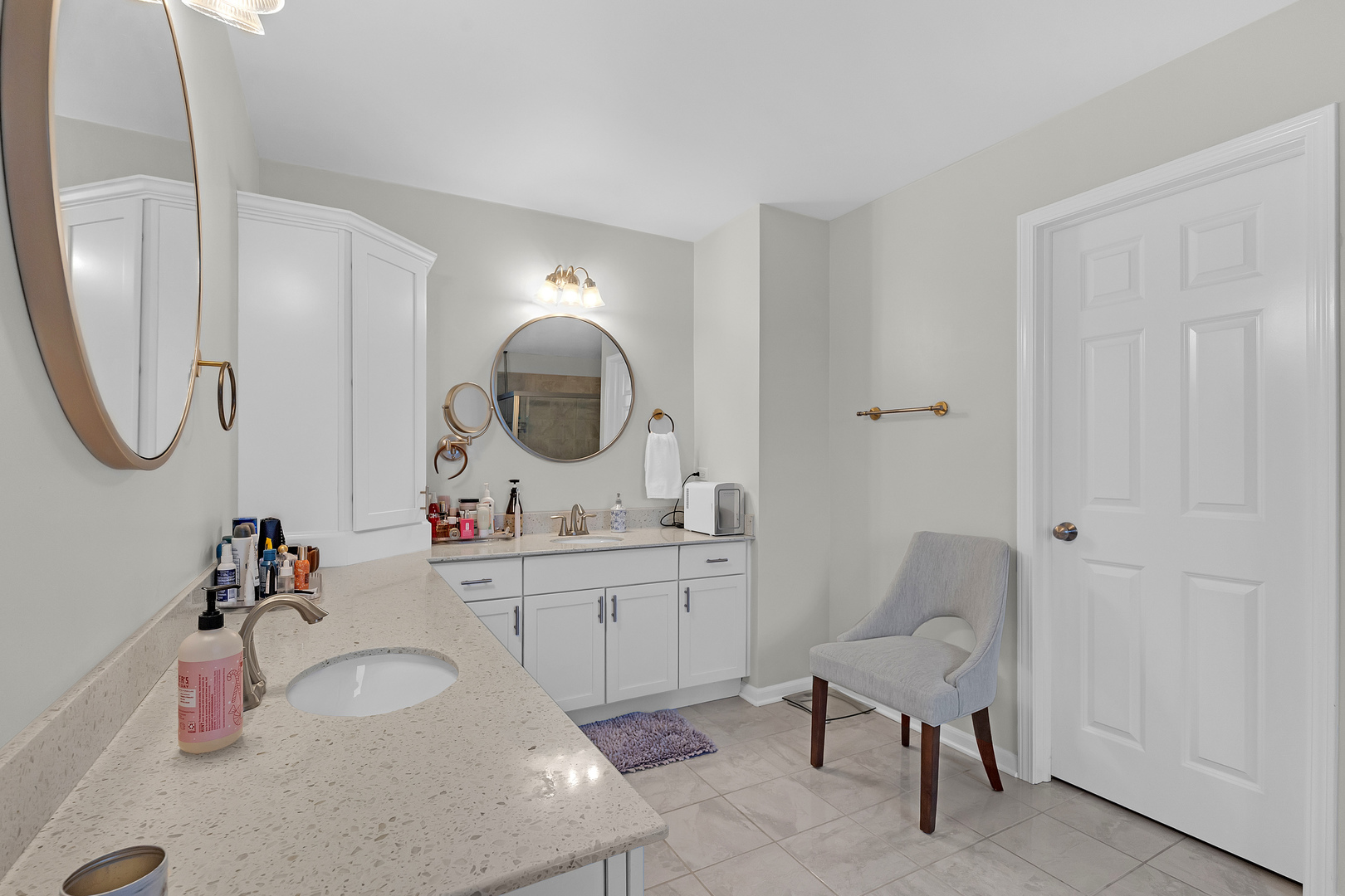 16w674 Hawthorne Court Property Photo 17