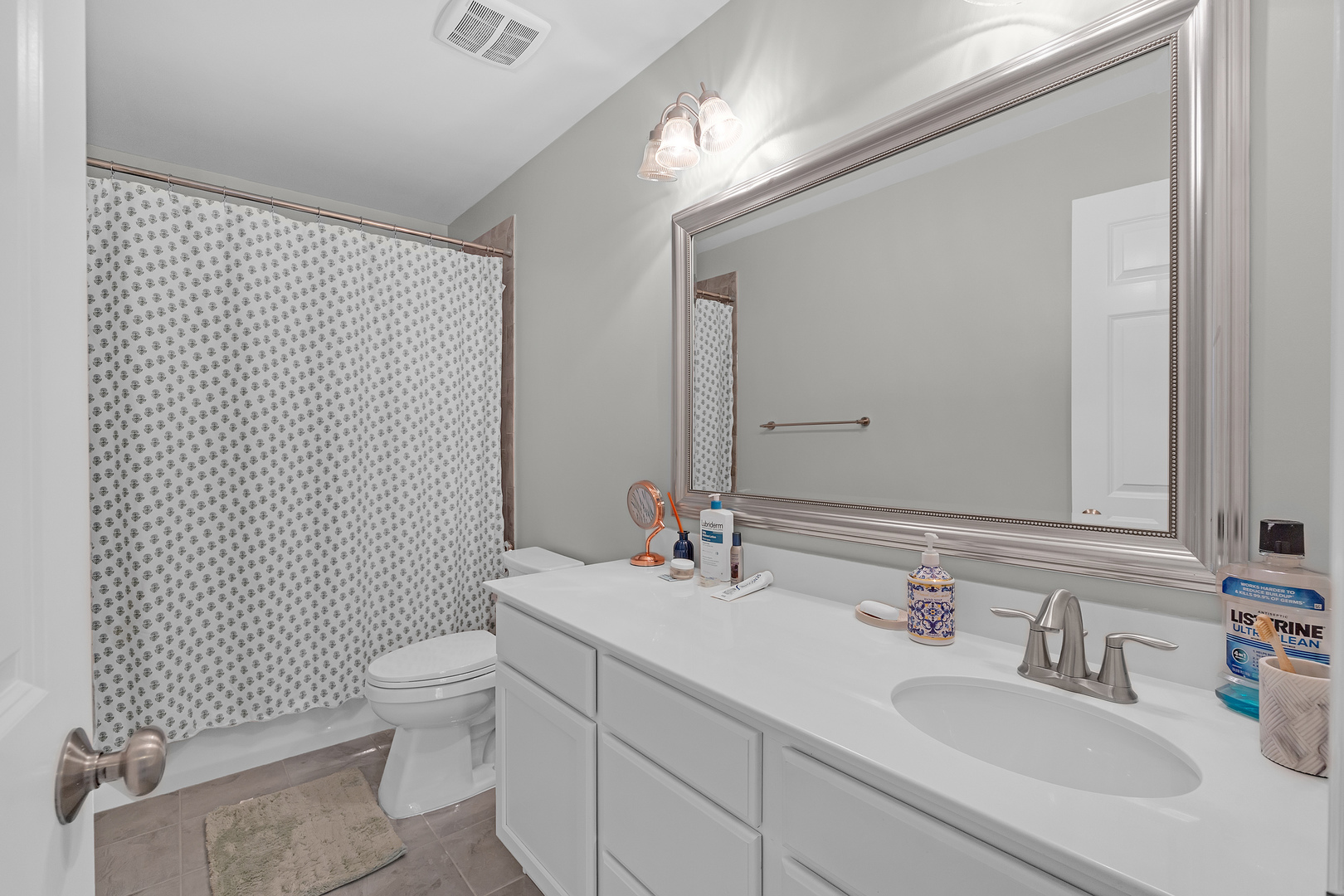 16w674 Hawthorne Court Property Photo 21