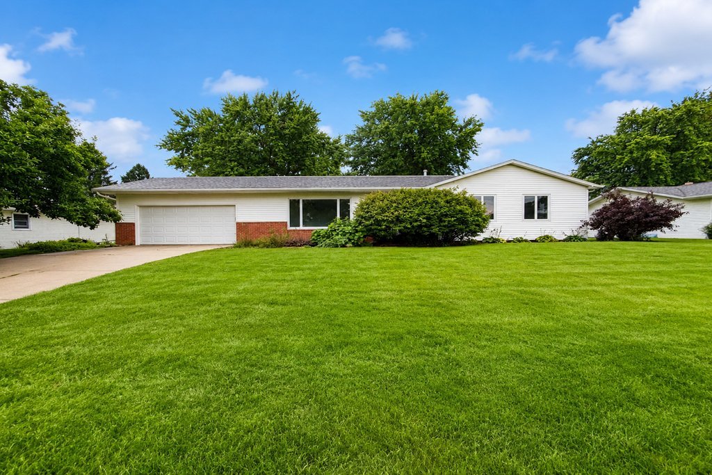 551 Lake Drive Property Photo 1