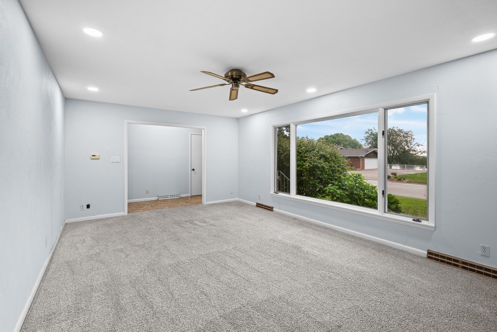 551 Lake Drive Property Photo 4