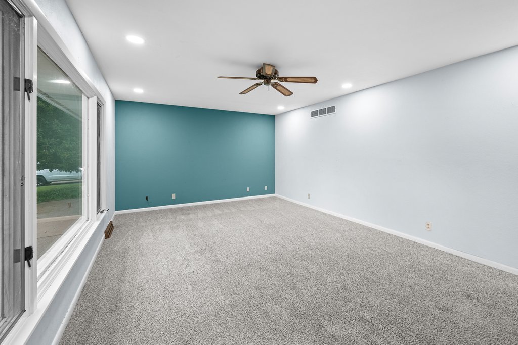 551 Lake Drive Property Photo 5