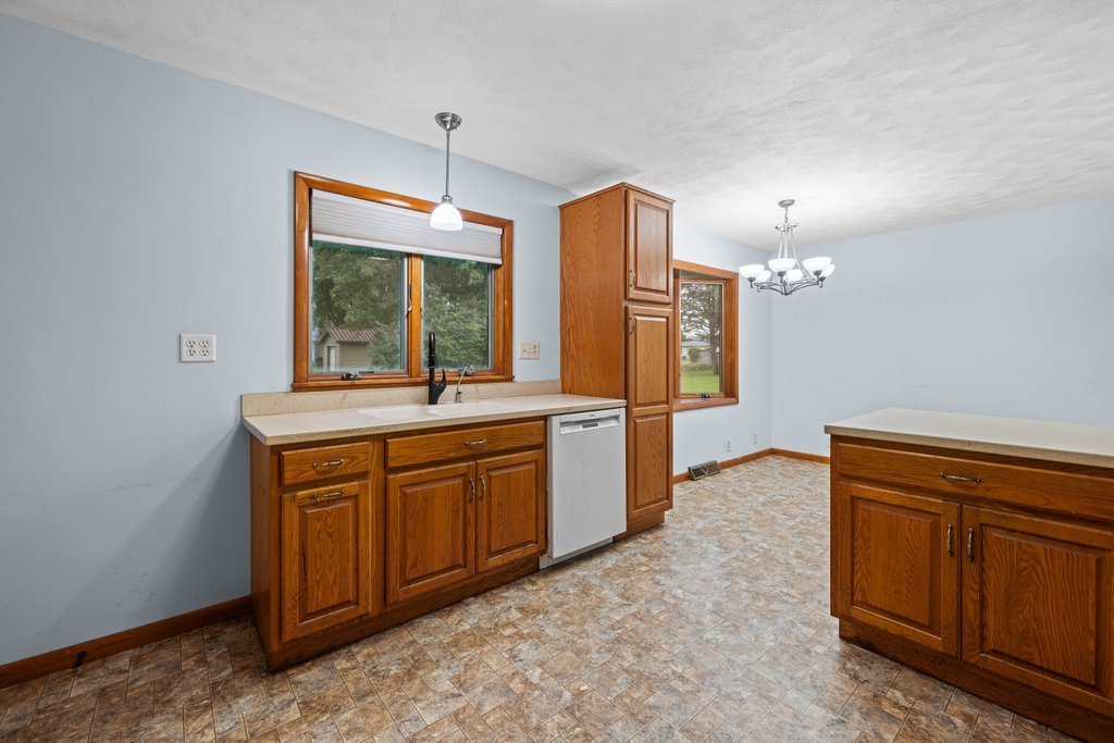 551 Lake Drive Property Photo 10