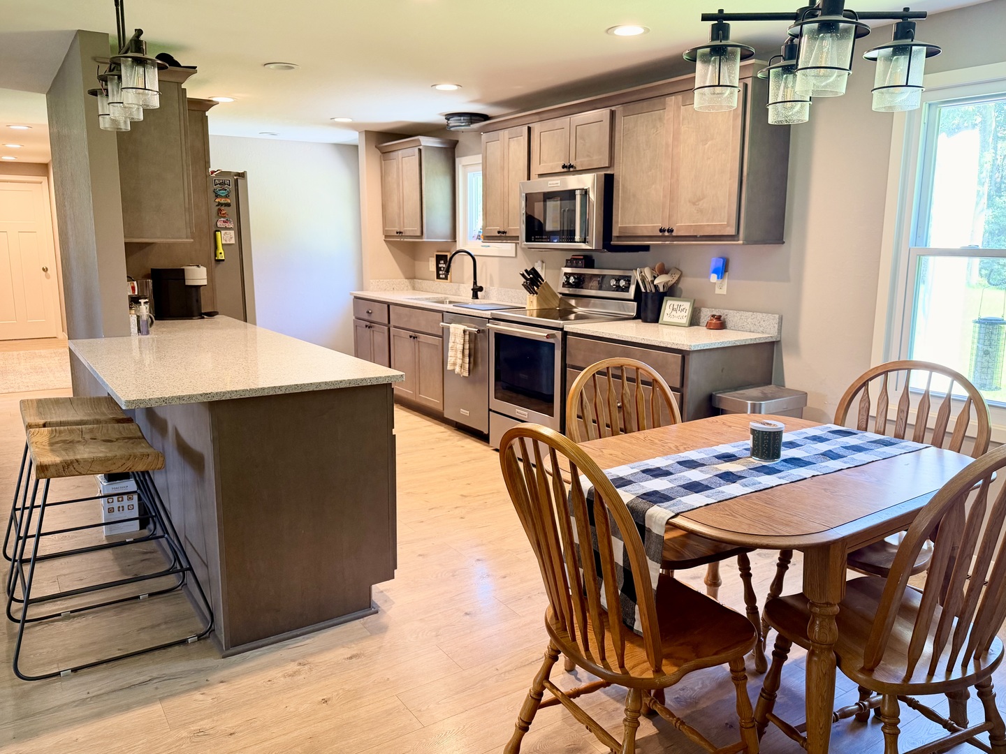 205 E Mulberry Street Property Photo 4