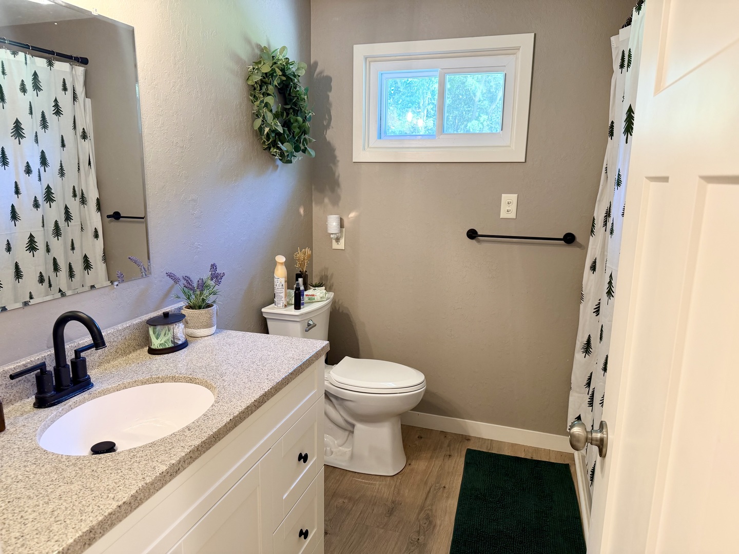 205 E Mulberry Street Property Photo 9