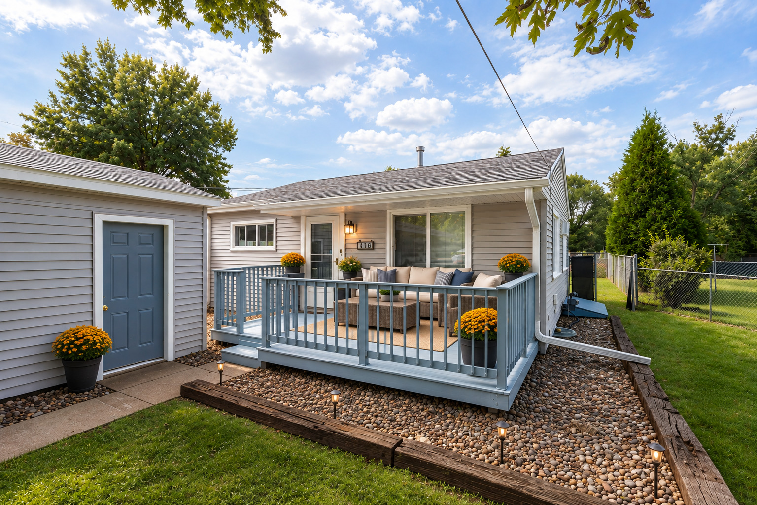 915 42nd Street Property Photo 4