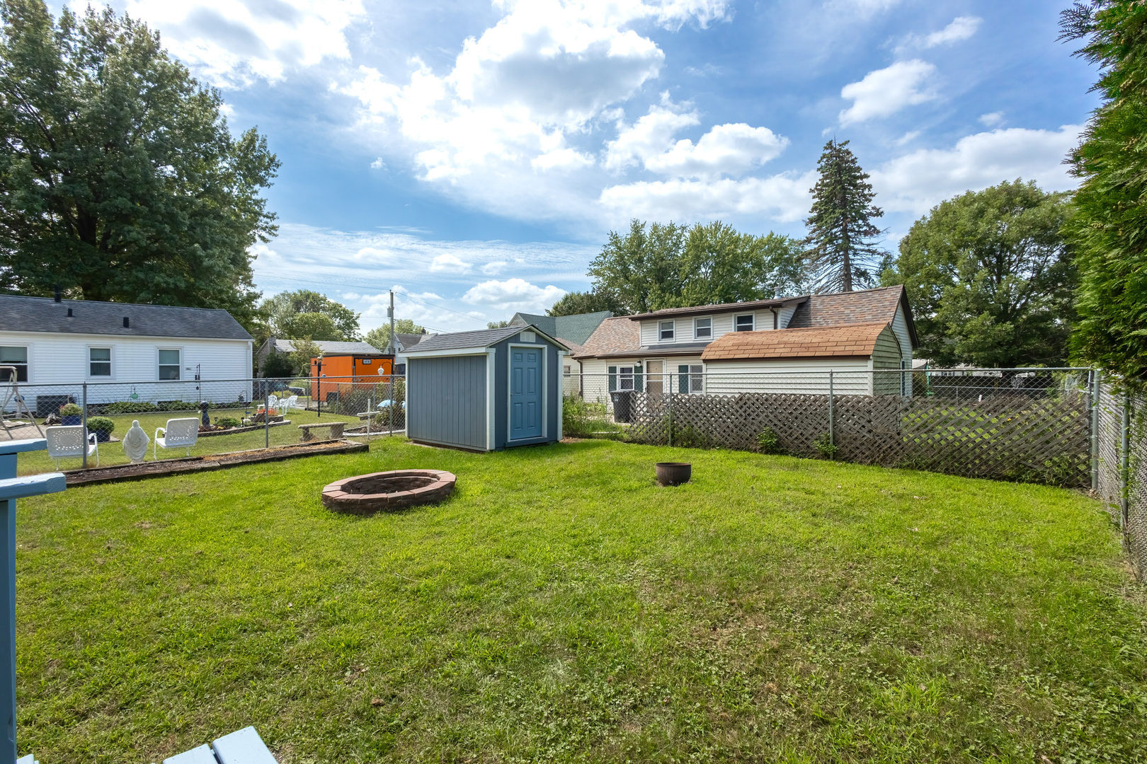 915 42nd Street Property Photo 7