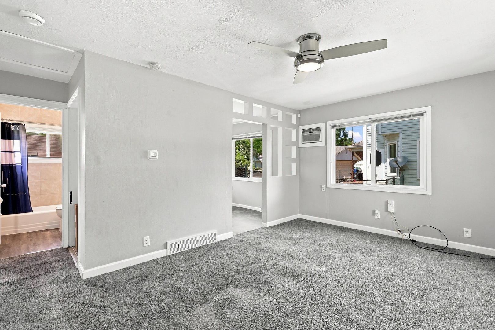 915 42nd Street Property Photo 9