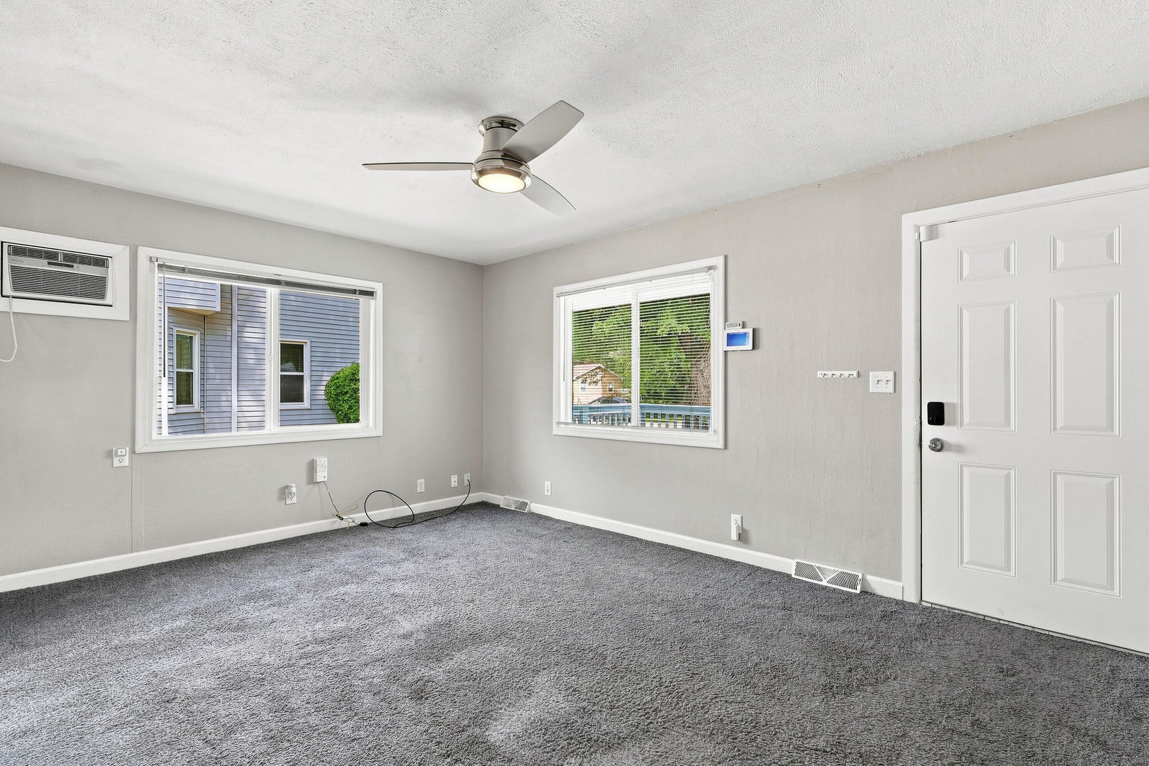 915 42nd Street Property Photo 11