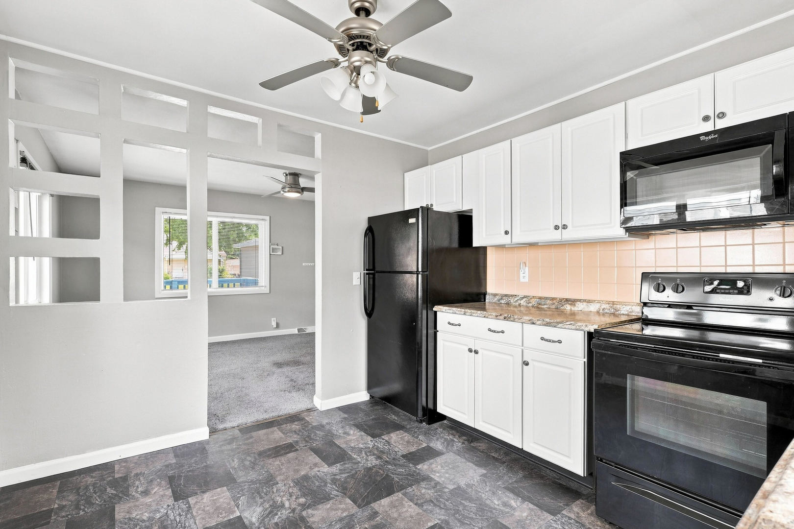 915 42nd Street Property Photo 15