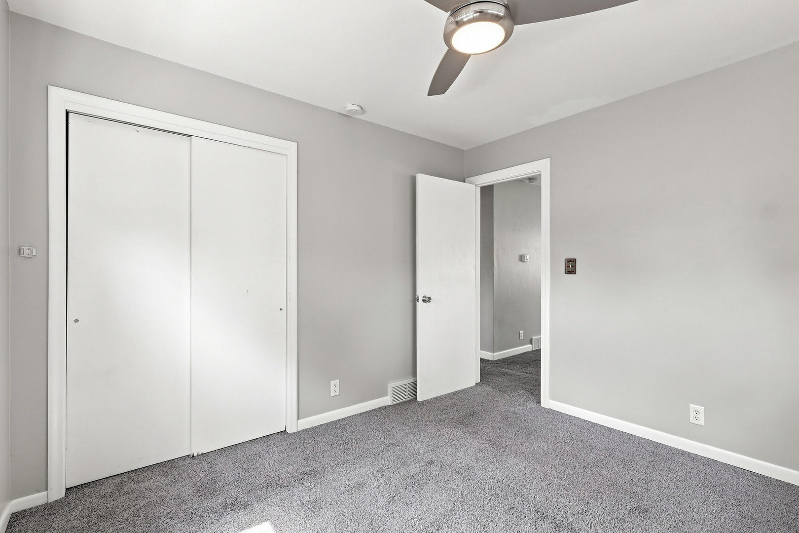 915 42nd Street Property Photo 20