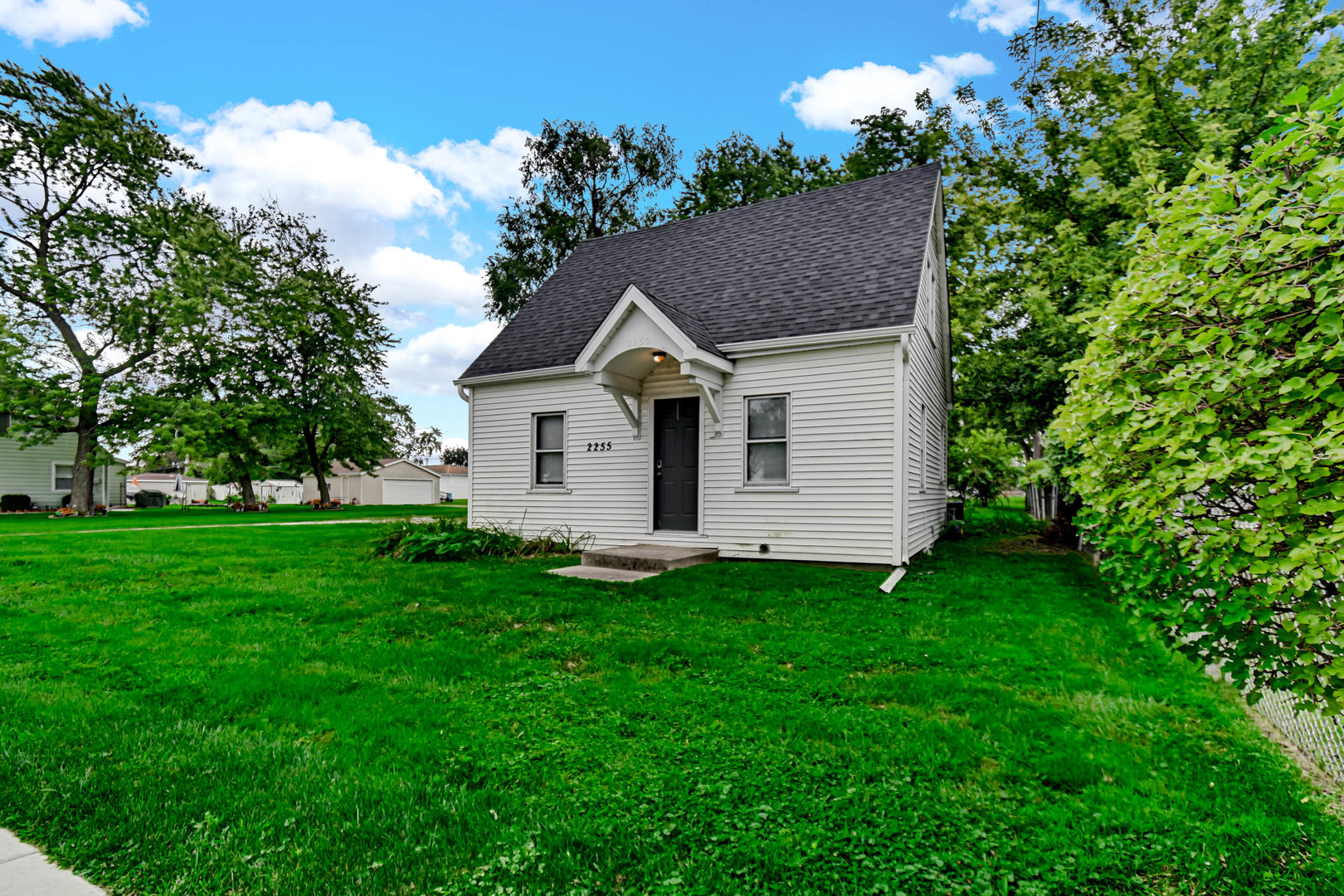 2255 176th Place Property Photo 3