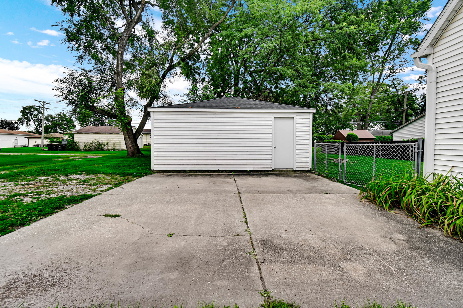 2255 176th Place Property Photo 24
