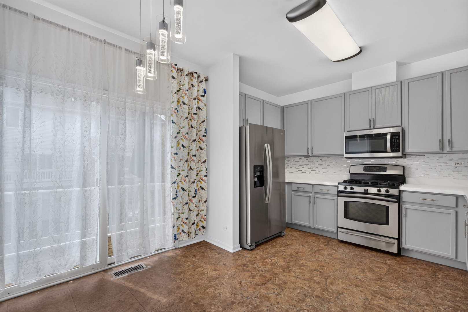 2440 Oakfield Court Property Photo 18
