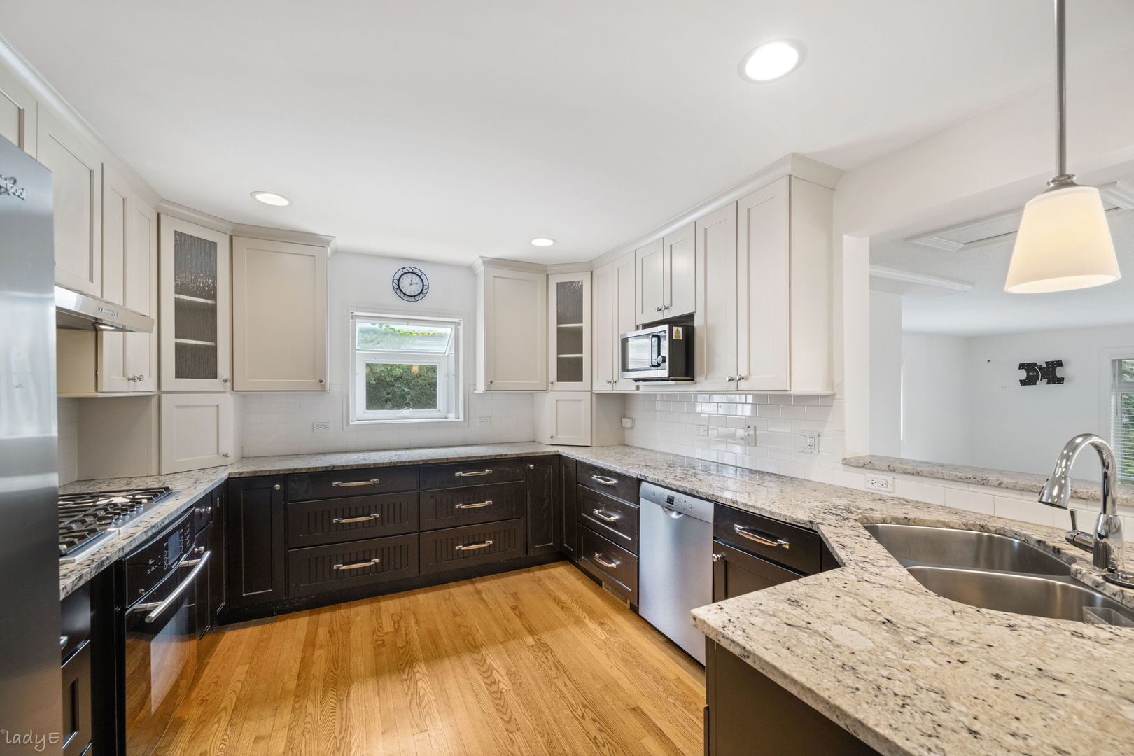 12740277 Property Photo 6