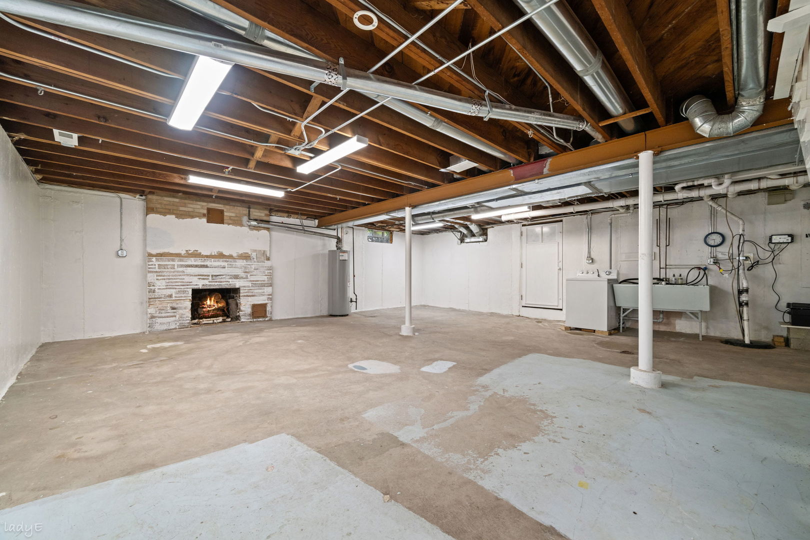 12740277 Property Photo 22