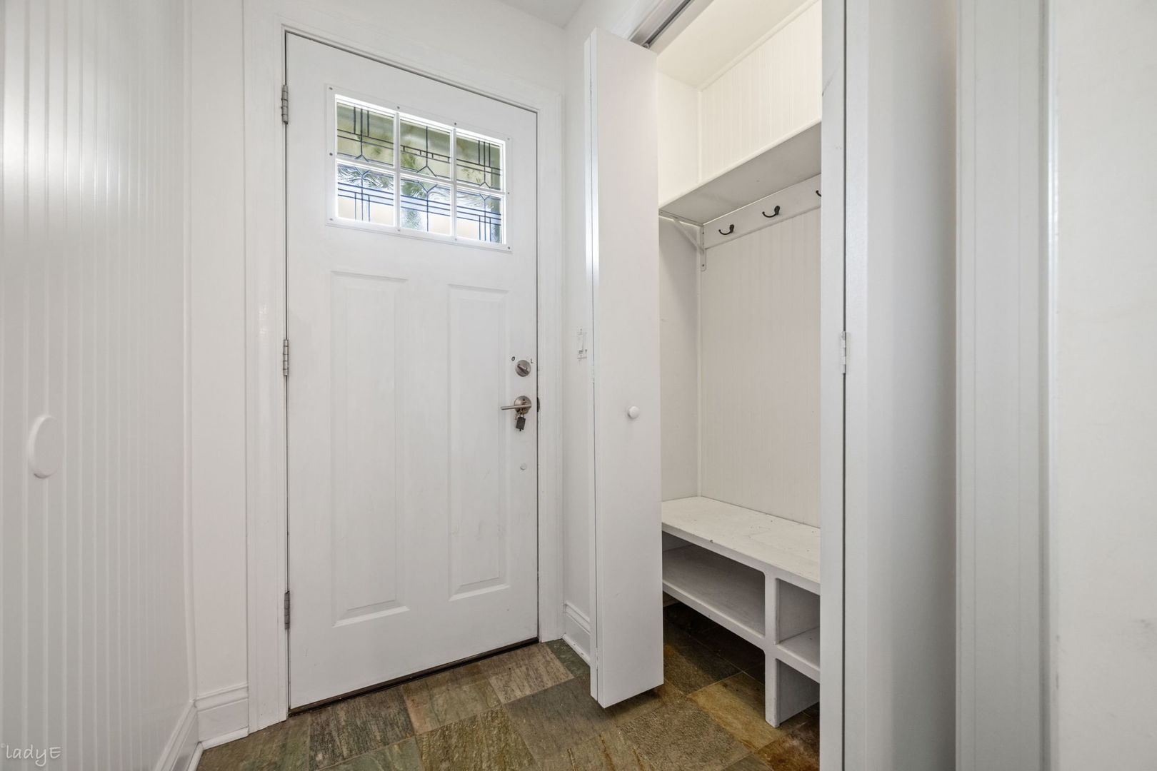 12740277 Property Photo 23