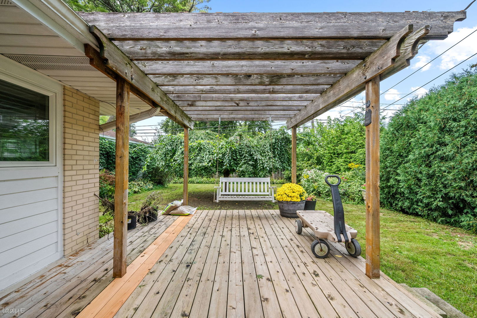 12740277 Property Photo 24