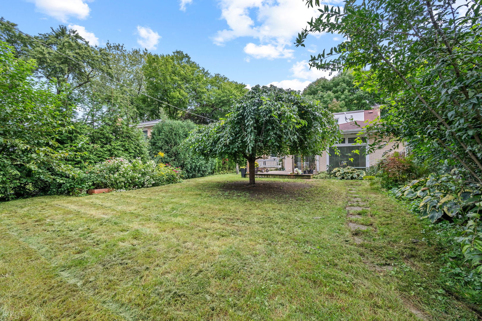 12740277 Property Photo 25