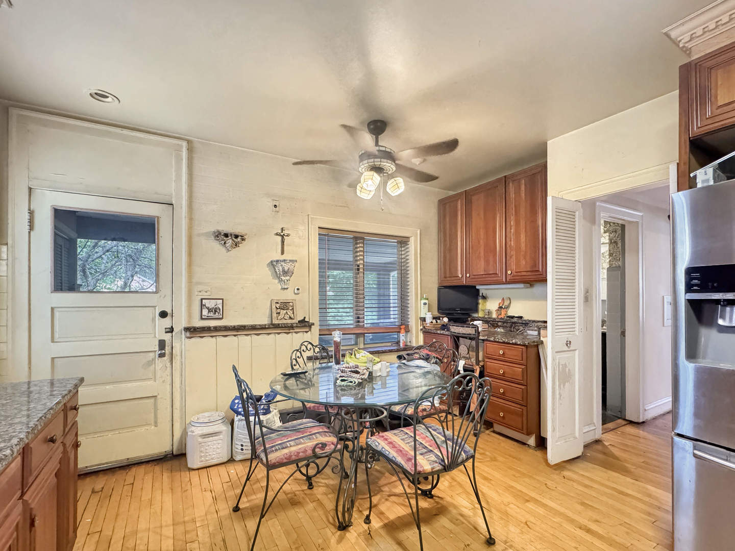 934 Fair Oaks Avenue Property Photo 8