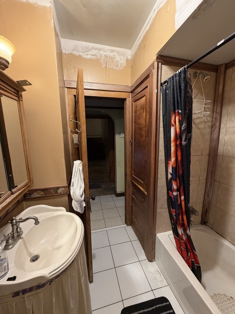 7610 S Honore Street Property Photo 10