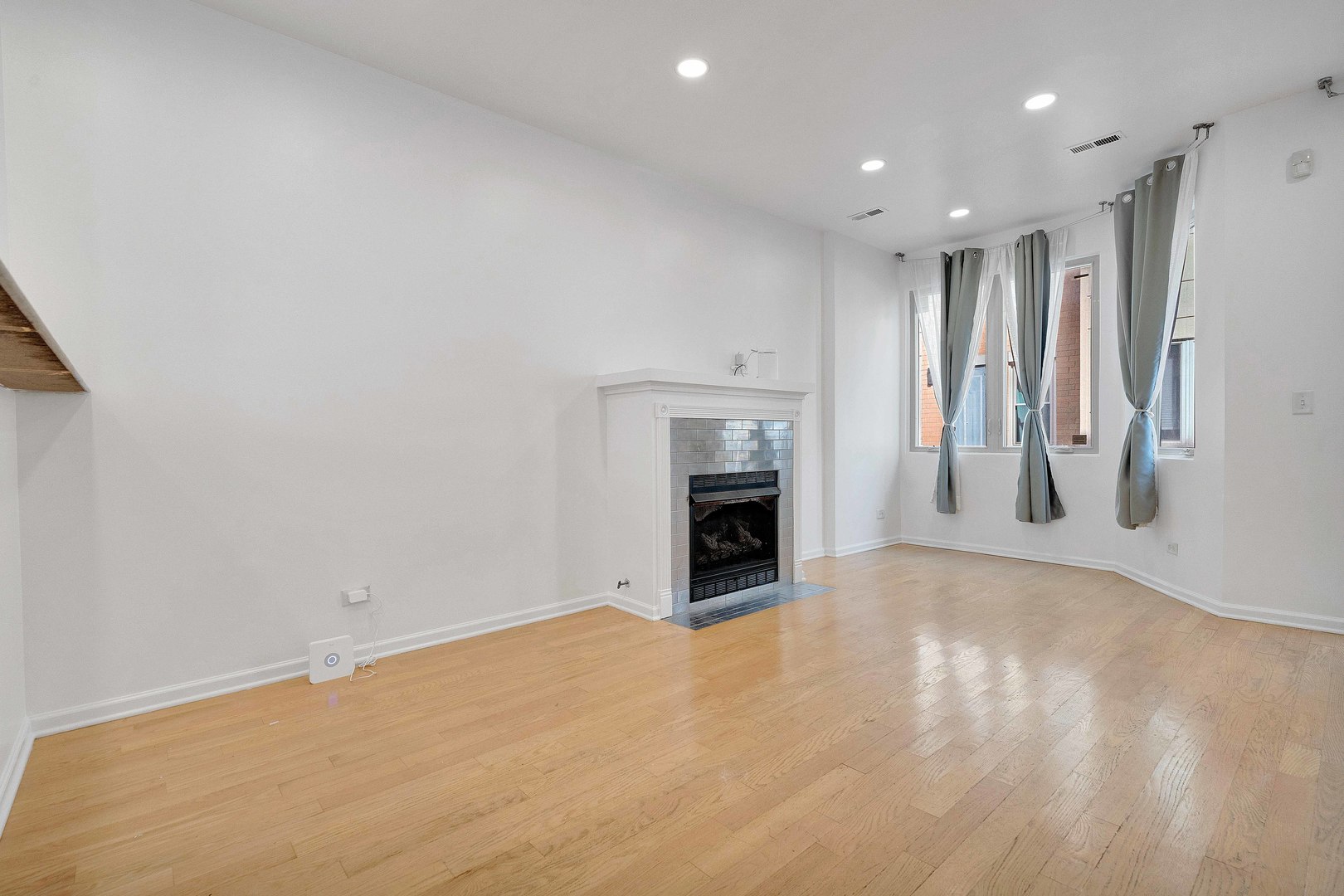 3262 W Armitage Avenue 3 Property Photo 9