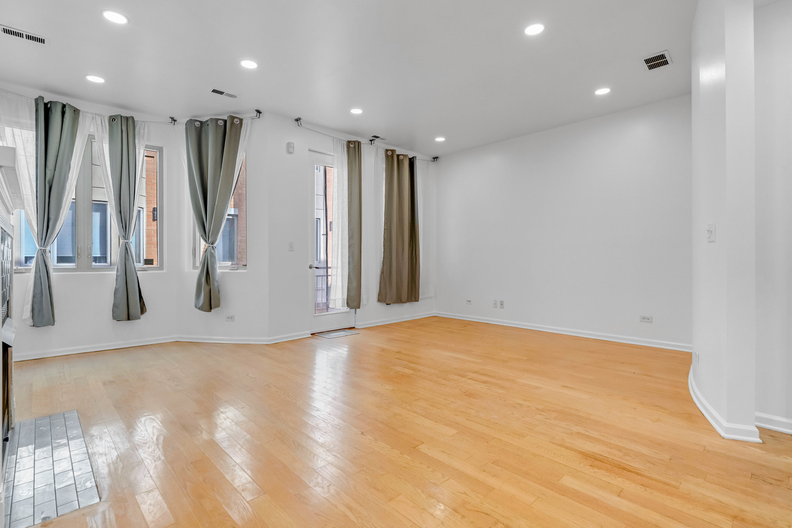 3262 W Armitage Avenue 3 Property Photo 10