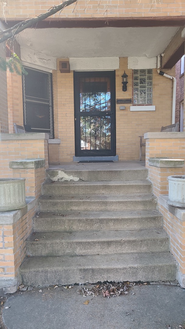 7350 S Michigan Avenue Property Photo 1