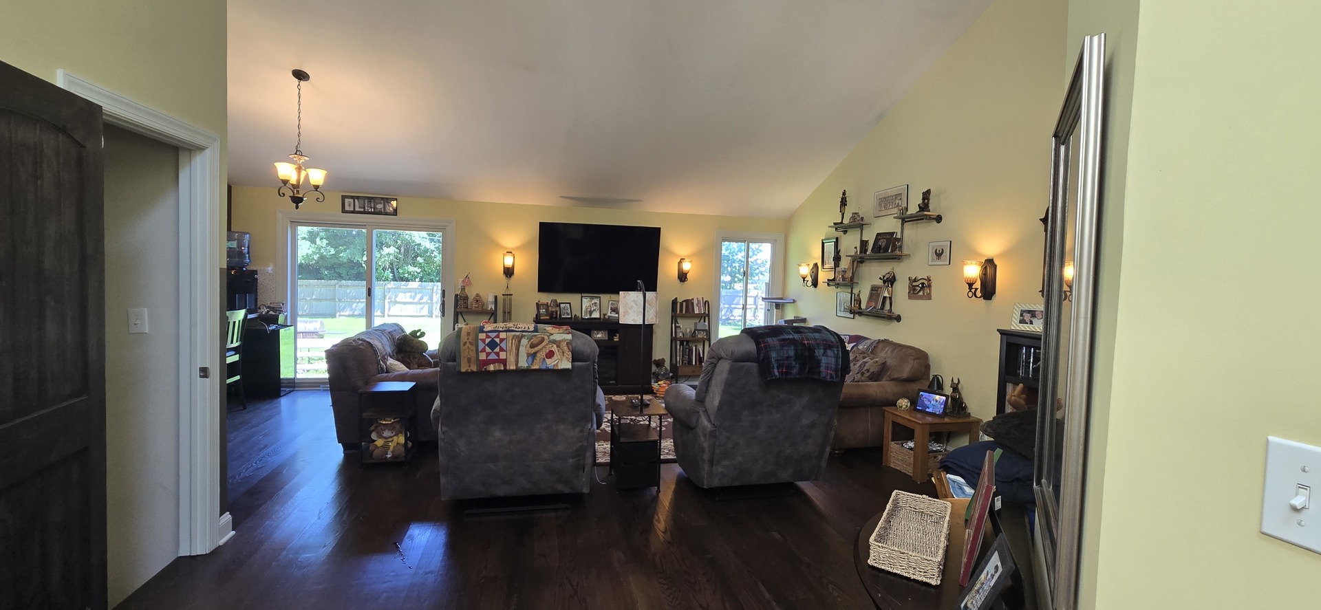 22854 W Charlotte Road Property Photo 2