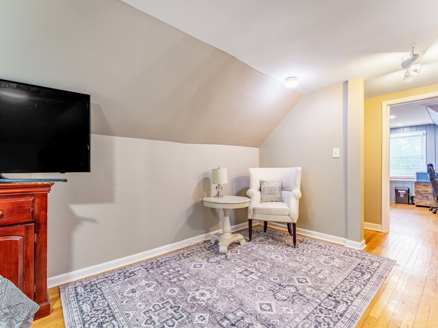 301 W Lonnquist Boulevard Property Photo 16