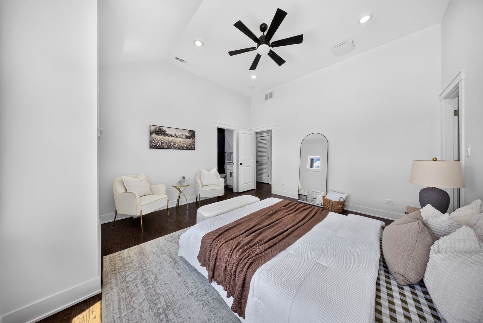 12740336 Property Photo 35