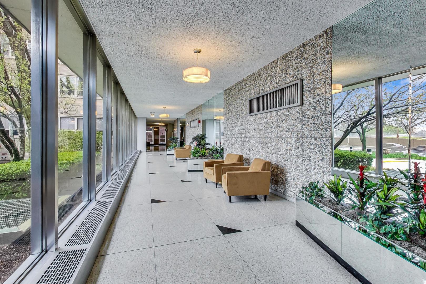 3950 N Lake Shore Drive 2202 Property Photo 23