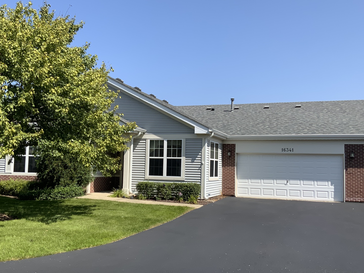 16341 Carver Lake Court Property Photo 2