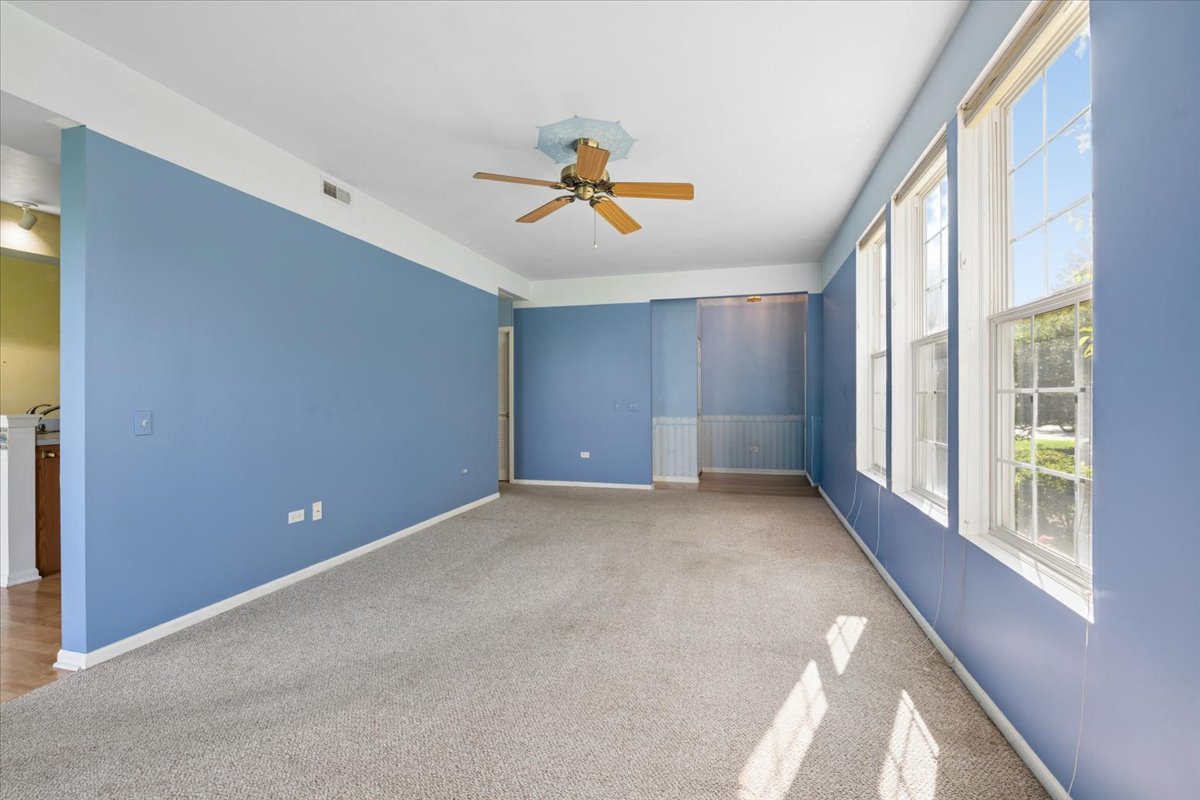 3323 Bromley Lane 3323 Property Photo 6
