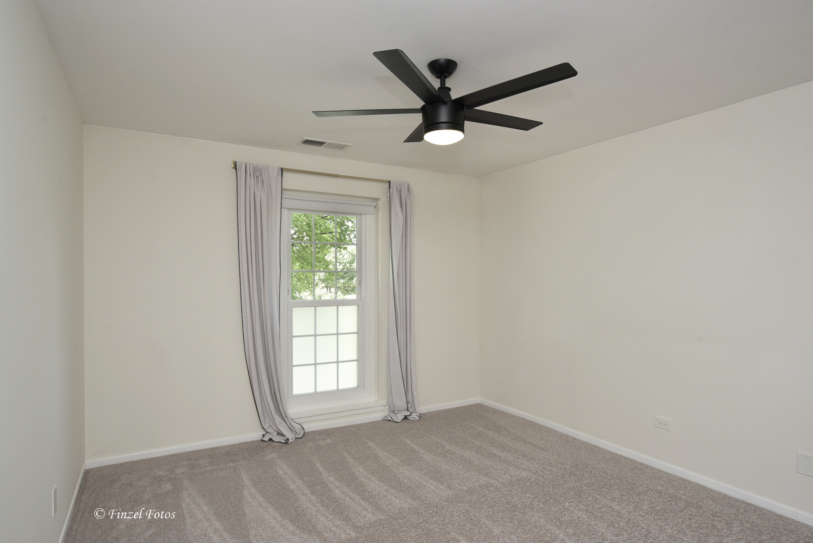 860 Chasefield Lane 3 Property Photo 8