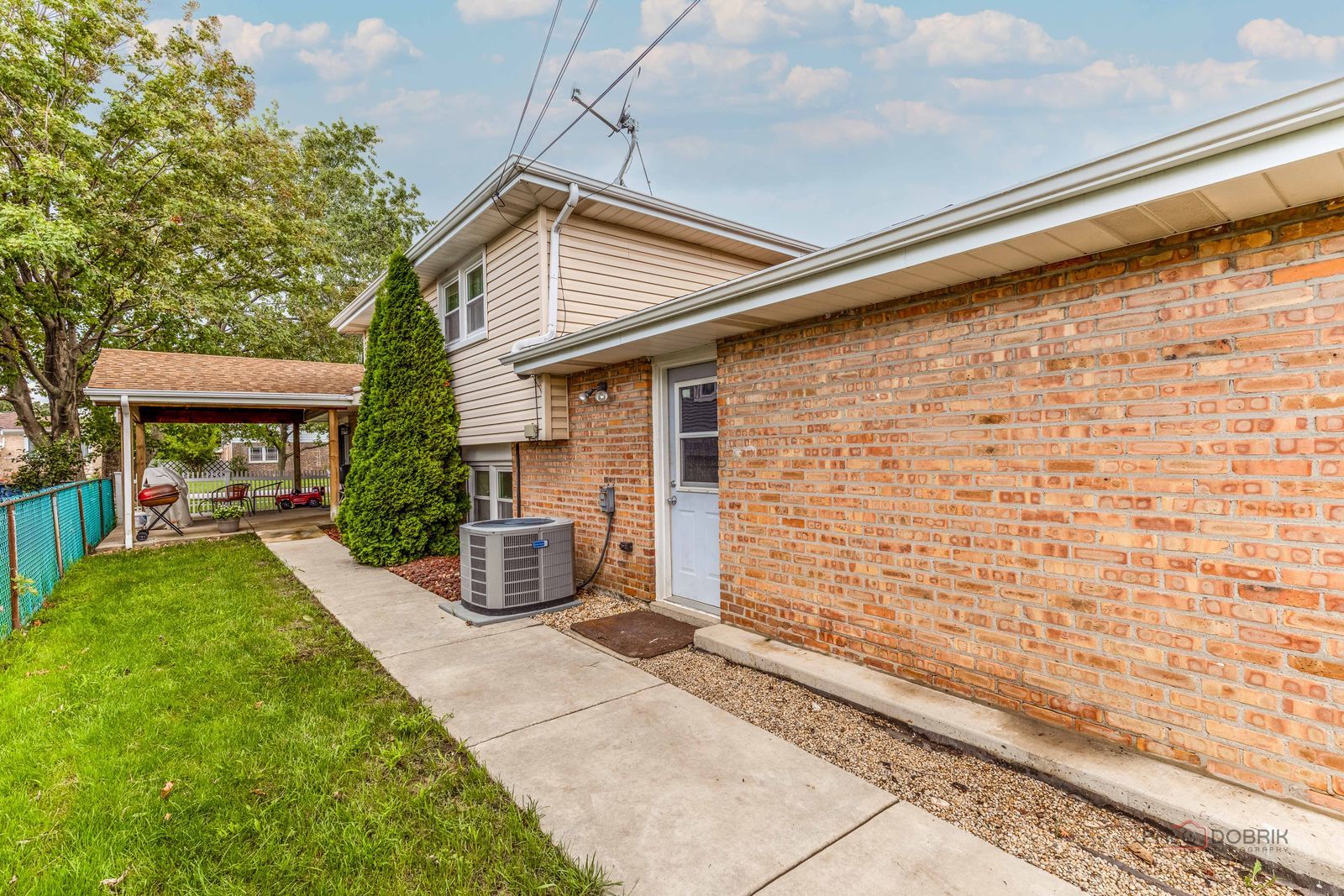 8001 S Thomas Avenue Property Photo 15