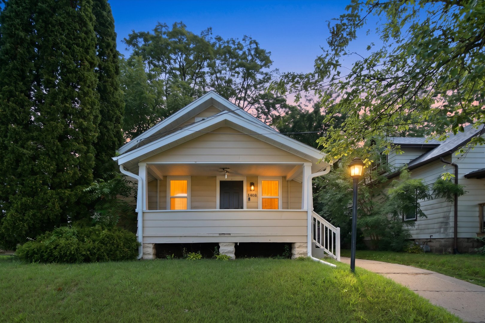 1408 22nd Street Property Photo 2