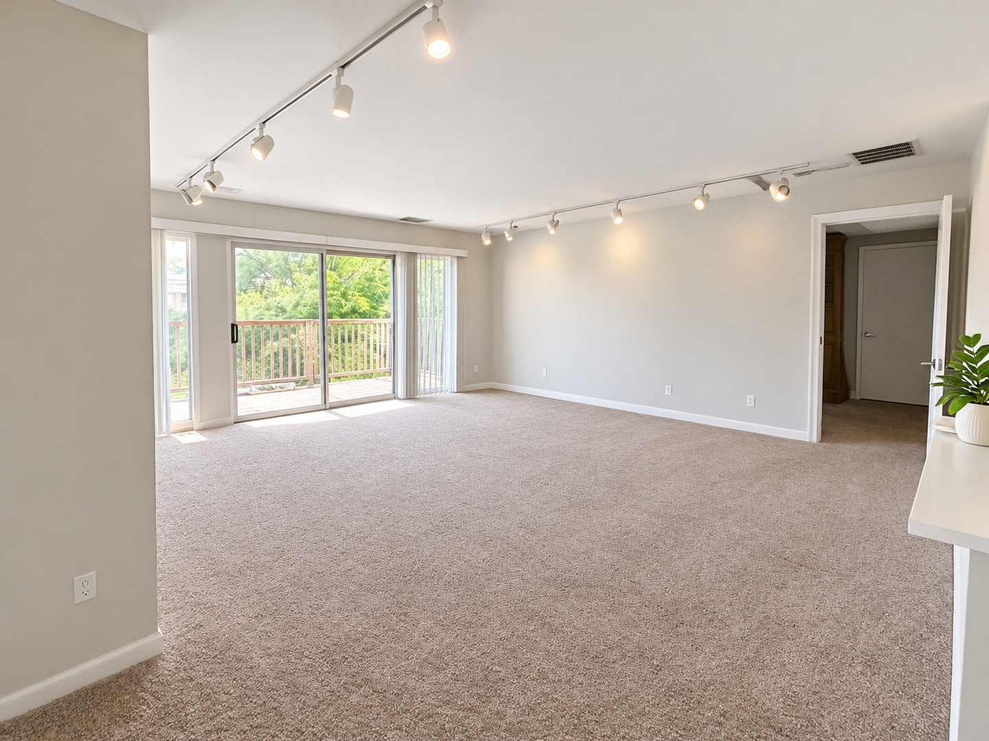 412 Kelburn Avenue 316 Property Photo 4