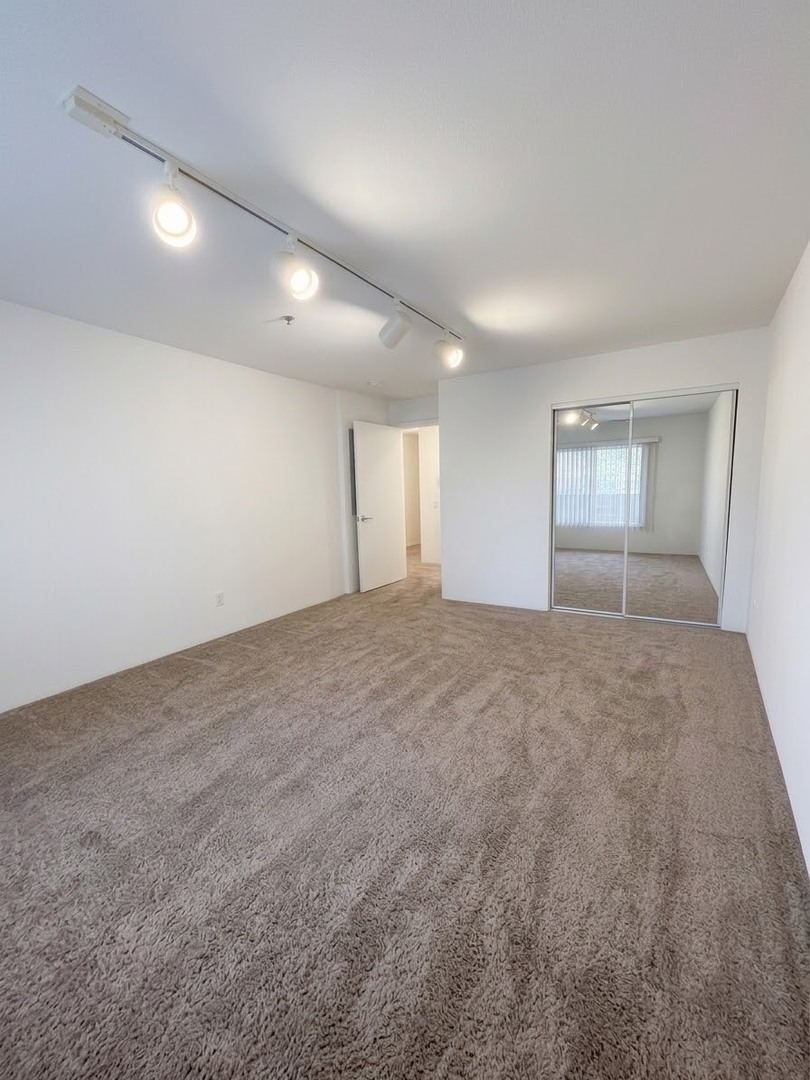 412 Kelburn Avenue 316 Property Photo 10