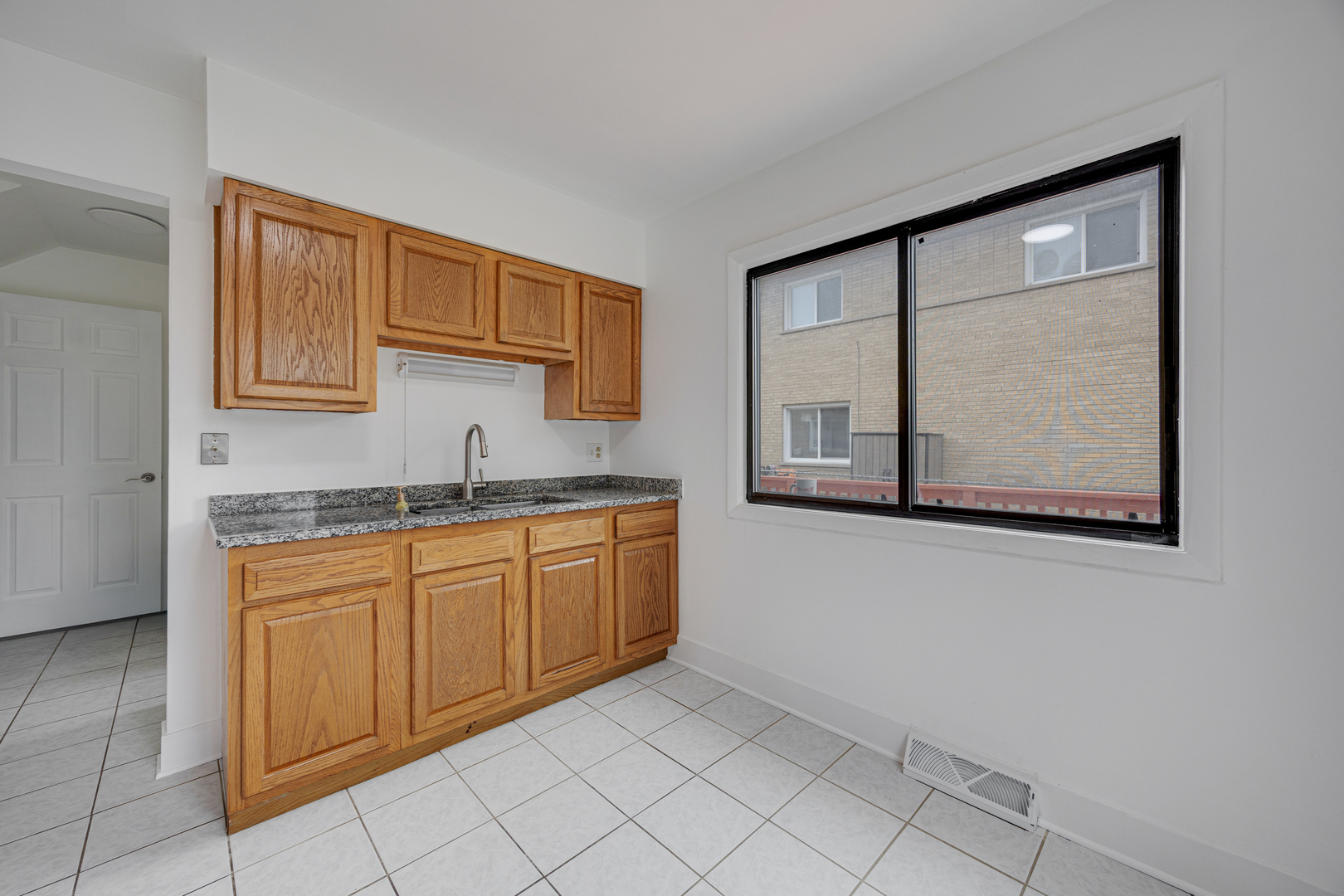 1250 N Wheeling Road Property Photo 14