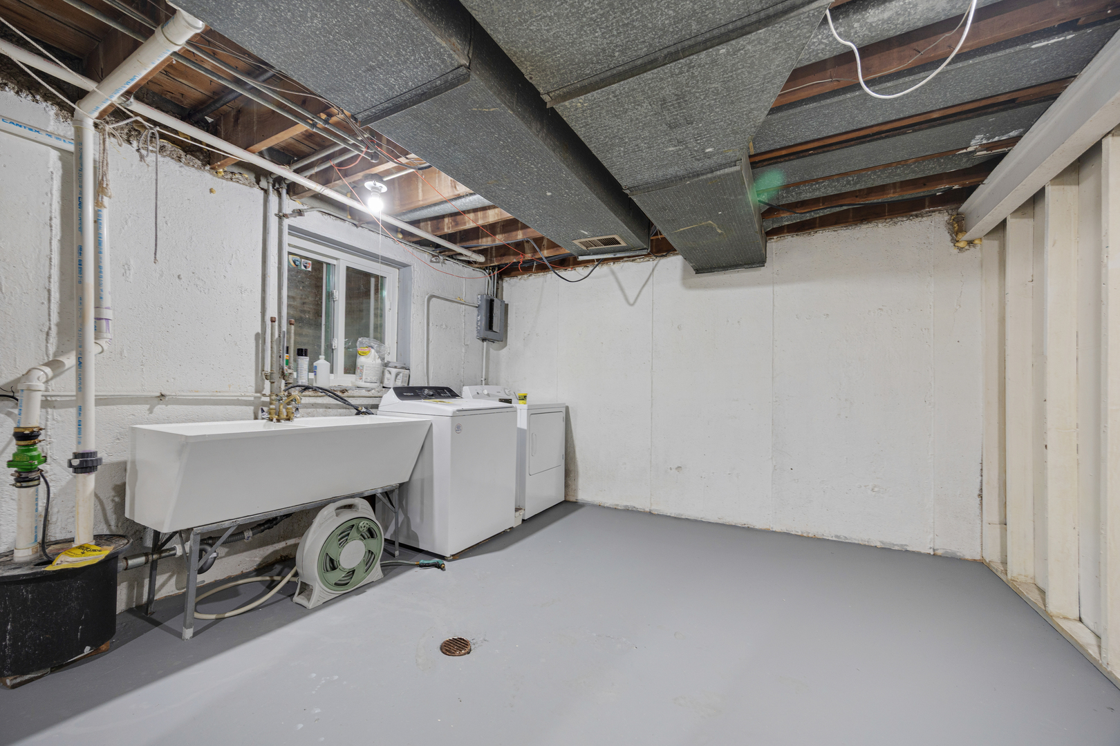 1250 N Wheeling Road Property Photo 26